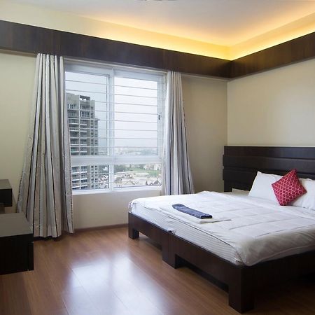 Amanora Park Town Bed & Breakfast Pune Exterior photo